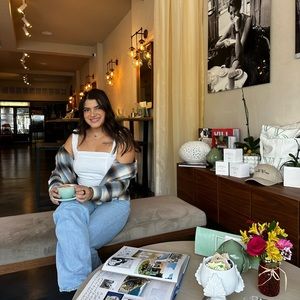 Meet your Posher, Naomi